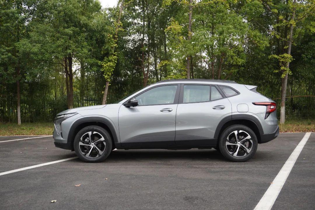 雪弗萊最新款，開啟一段溫馨的駕駛之旅