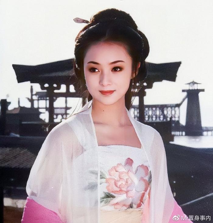 董智芝的表演藝術之路，如何學習表演藝術并邁向舞臺成功之巔