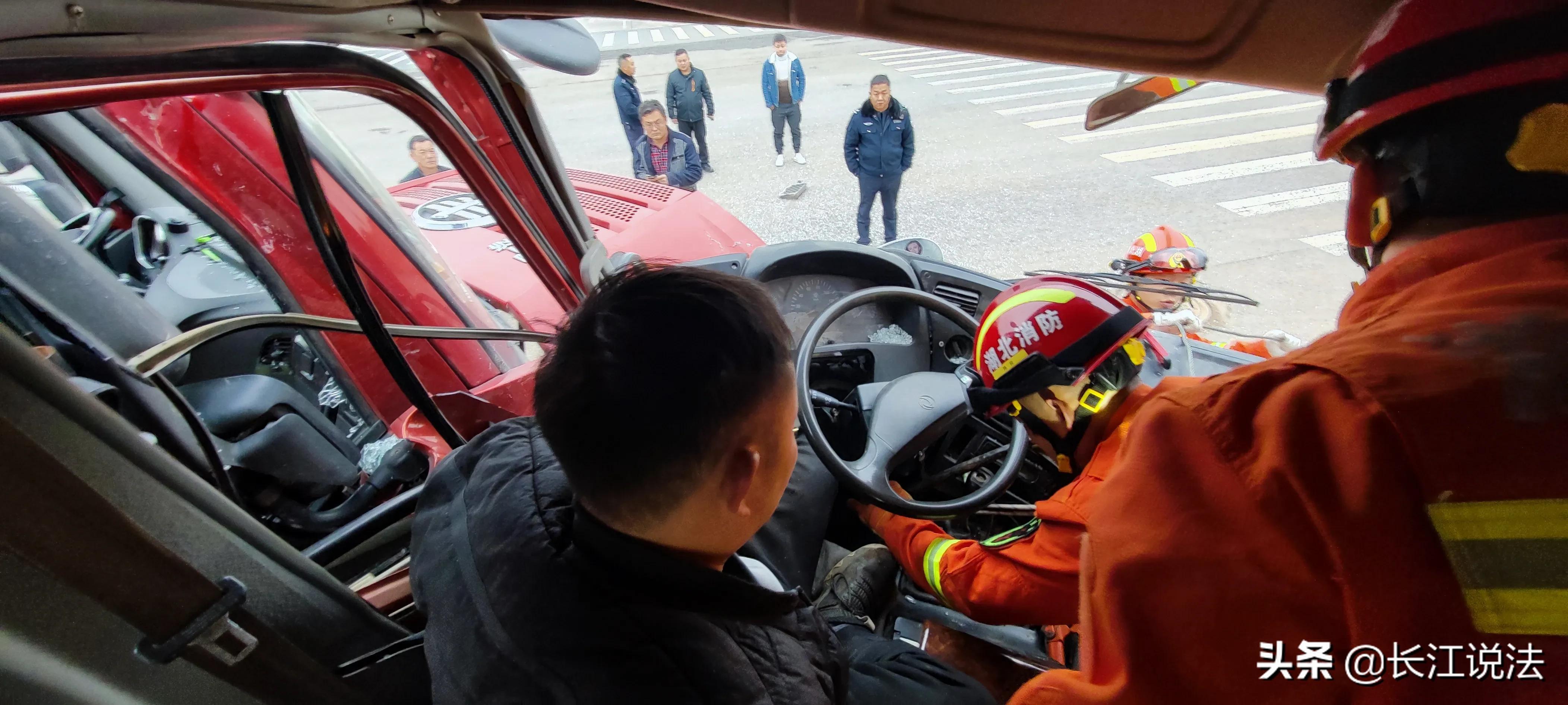 震撼！蘄春再現(xiàn)車(chē)禍悲劇，警鐘長(zhǎng)鳴——2025最新車(chē)禍新聞