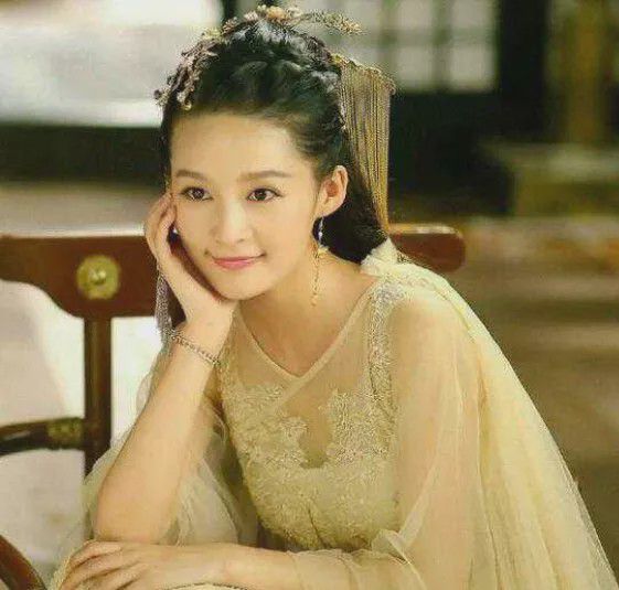 荊小八在楚喬傳中的熱血演繹，傳奇演員展現(xiàn)角色魅力！