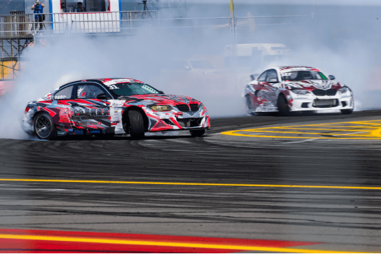 最新車漂移，漂移中的友情與家庭溫馨時刻